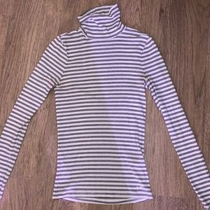 long sleeve striped turtle neck
